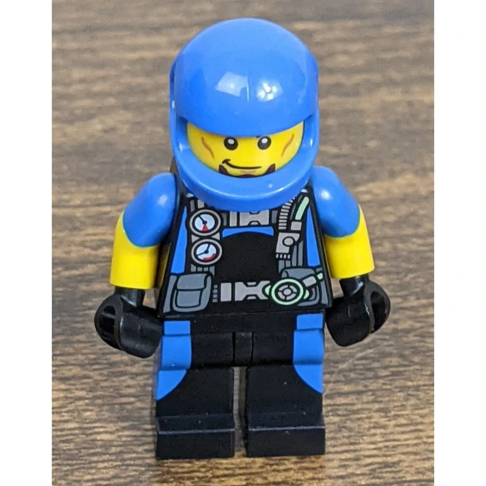 LEGO Minifigure Blue Race Car Driver – Racing Suit & Helmet – Dual Printed Torso